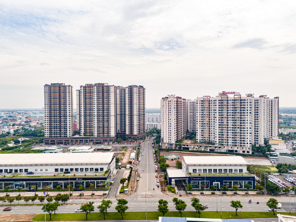 Toàn cảnh dự án căn hộ Akari City nhìn từ trên cao, mặt tiền đại lộ Võ Văn Kiệt.